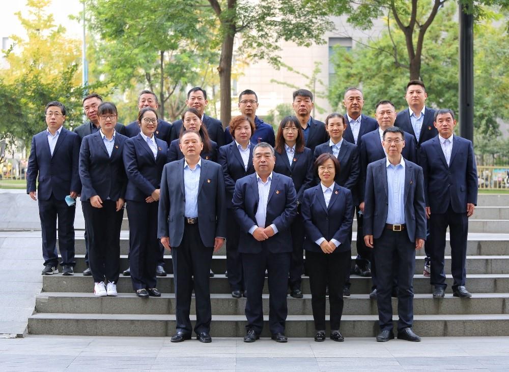 多元團(tuán)隊(duì)凝合力，同舟共濟(jì)揚(yáng)帆起