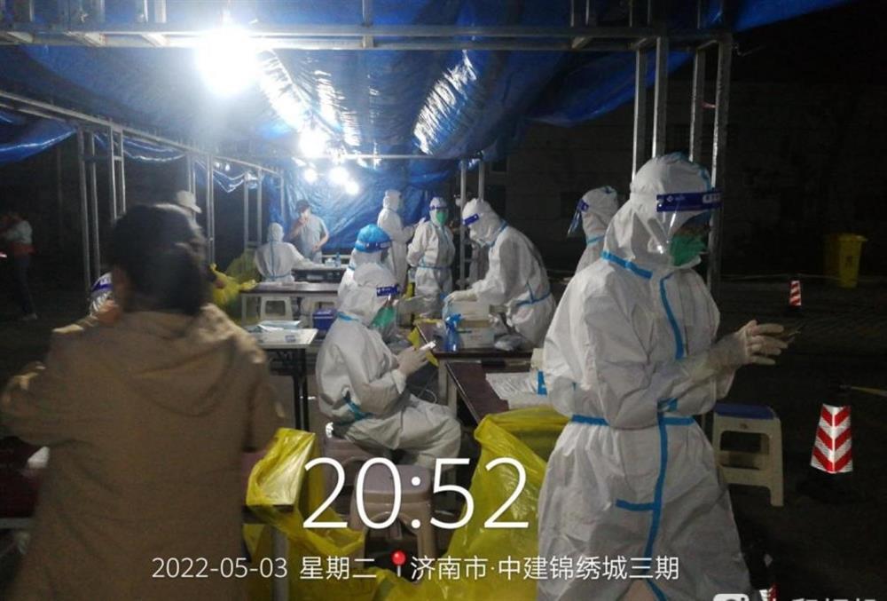 產(chǎn)發(fā)戰(zhàn)疫 |“金鐘大白”同心同行，筑牢社區(qū)疫情防控安全